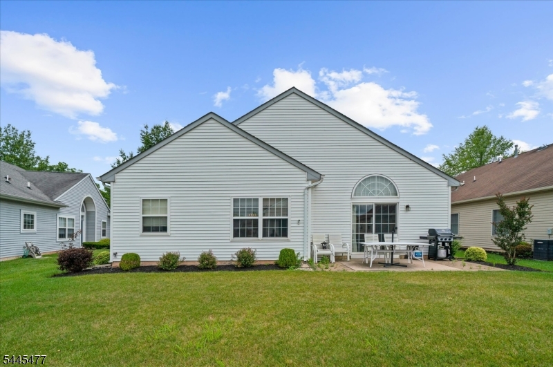 79 Renaissance Boulevard Somerset, NJ 08873 - Photo 16 of 26