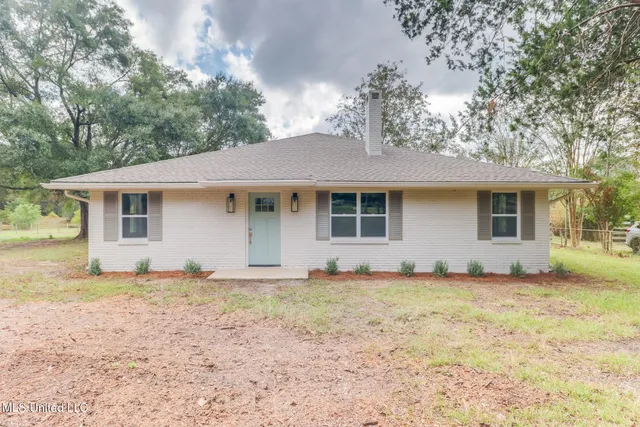 $418,000 | 256 Harry Sones Road, Carriere, MS 39426