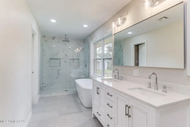 $418,000 | 256 Harry Sones Road, Carriere, MS 39426