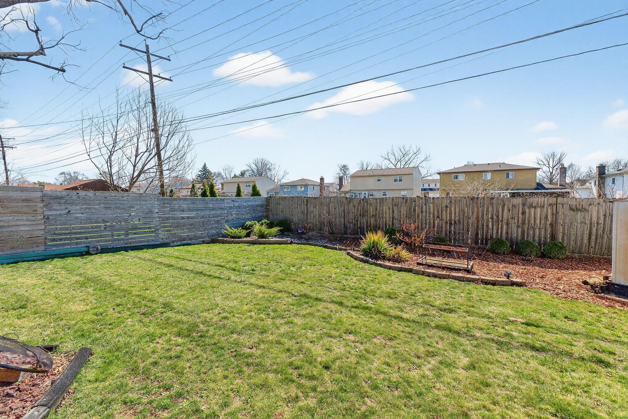 1685 Norma Road Columbus, OH 43229 - Photo 39 of 42 1685 Norma Rd (Exterior)-23