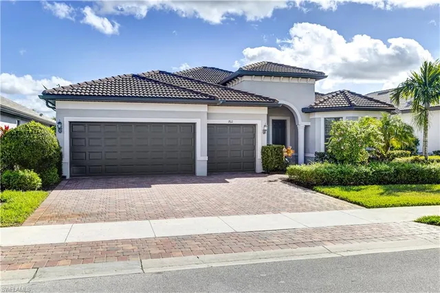 $9,995 | 7611 Winding Cypress Drive, Naples, FL 34114