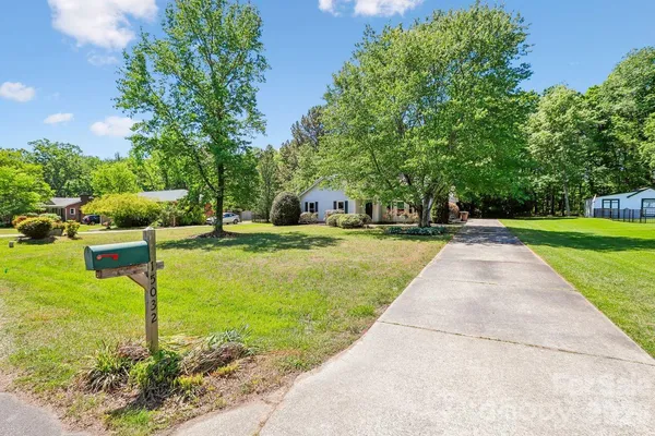 $340,000 | 15032 Catawba Circle South, Matthews, NC 28104