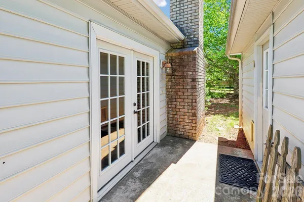 $340,000 | 15032 Catawba Circle South, Matthews, NC 28104