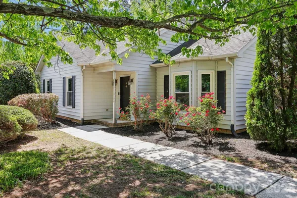 $340,000 | 15032 Catawba Circle South, Matthews, NC 28104