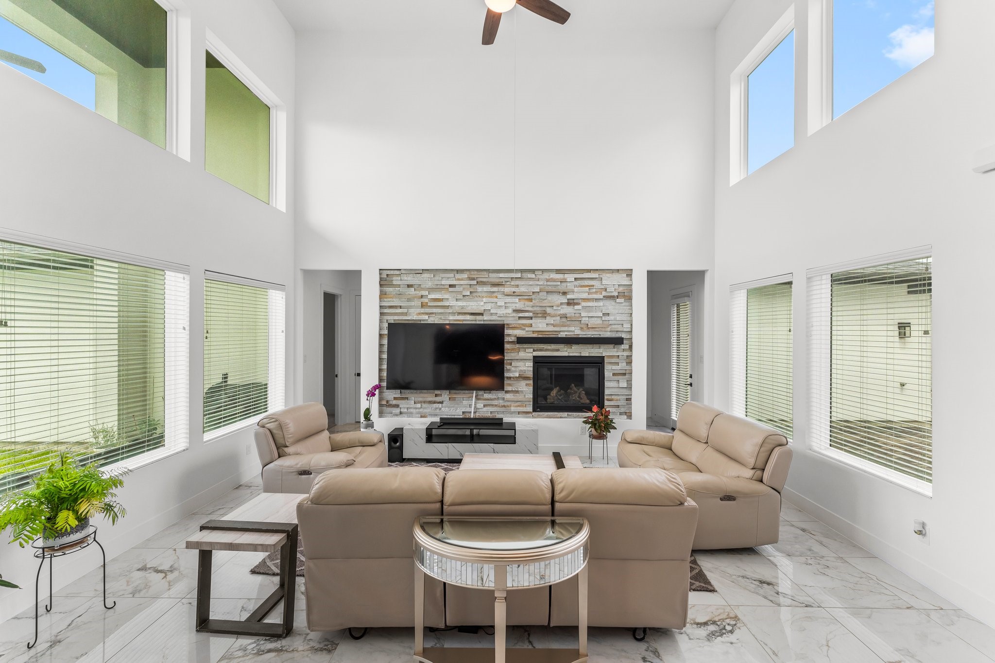 7407 Sawgrass Terrace Spring, TX 77389 - Photo 16 of 46 Living Room