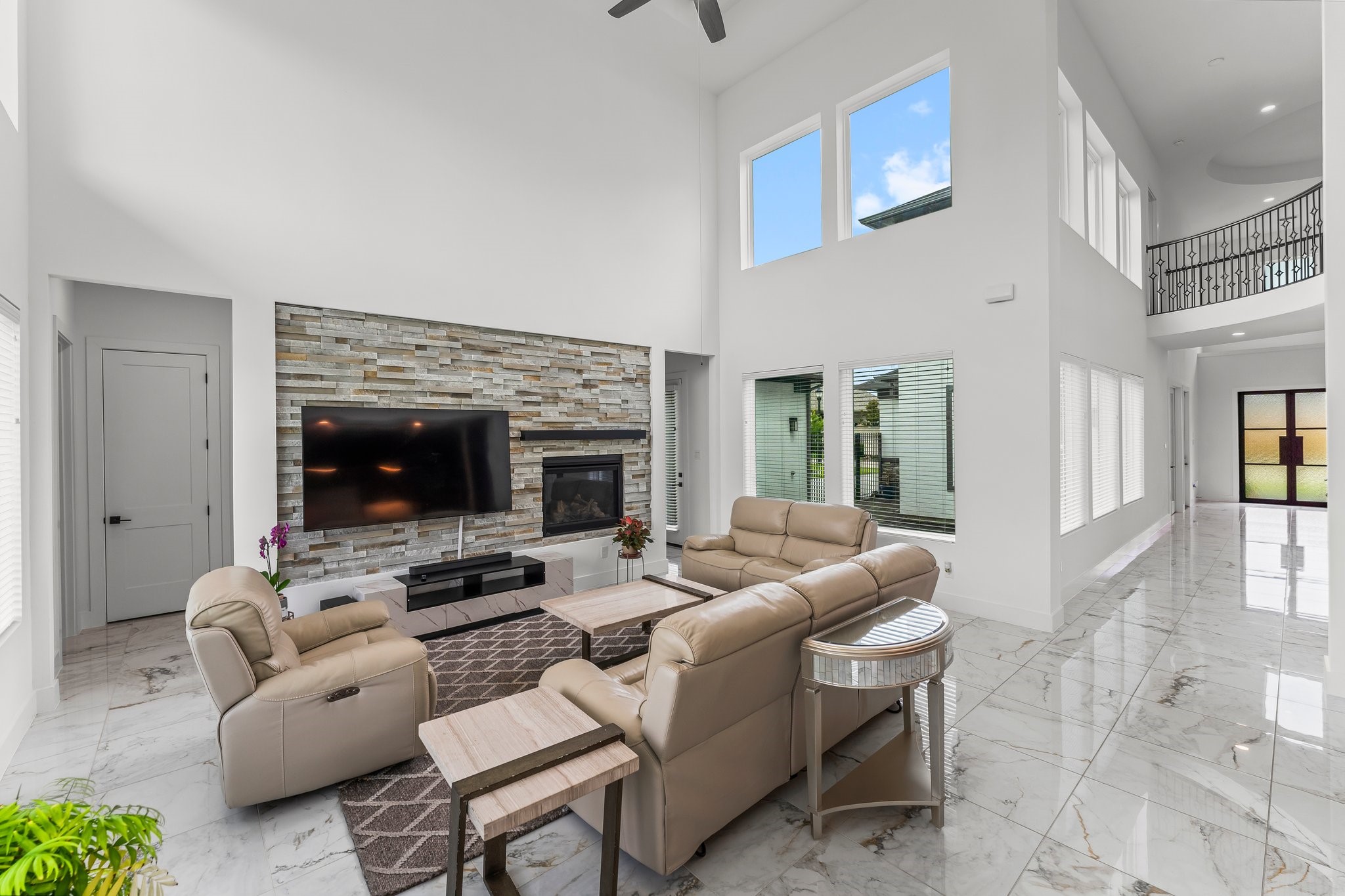 7407 Sawgrass Terrace Spring, TX 77389 - Photo 17 of 46 Living Room