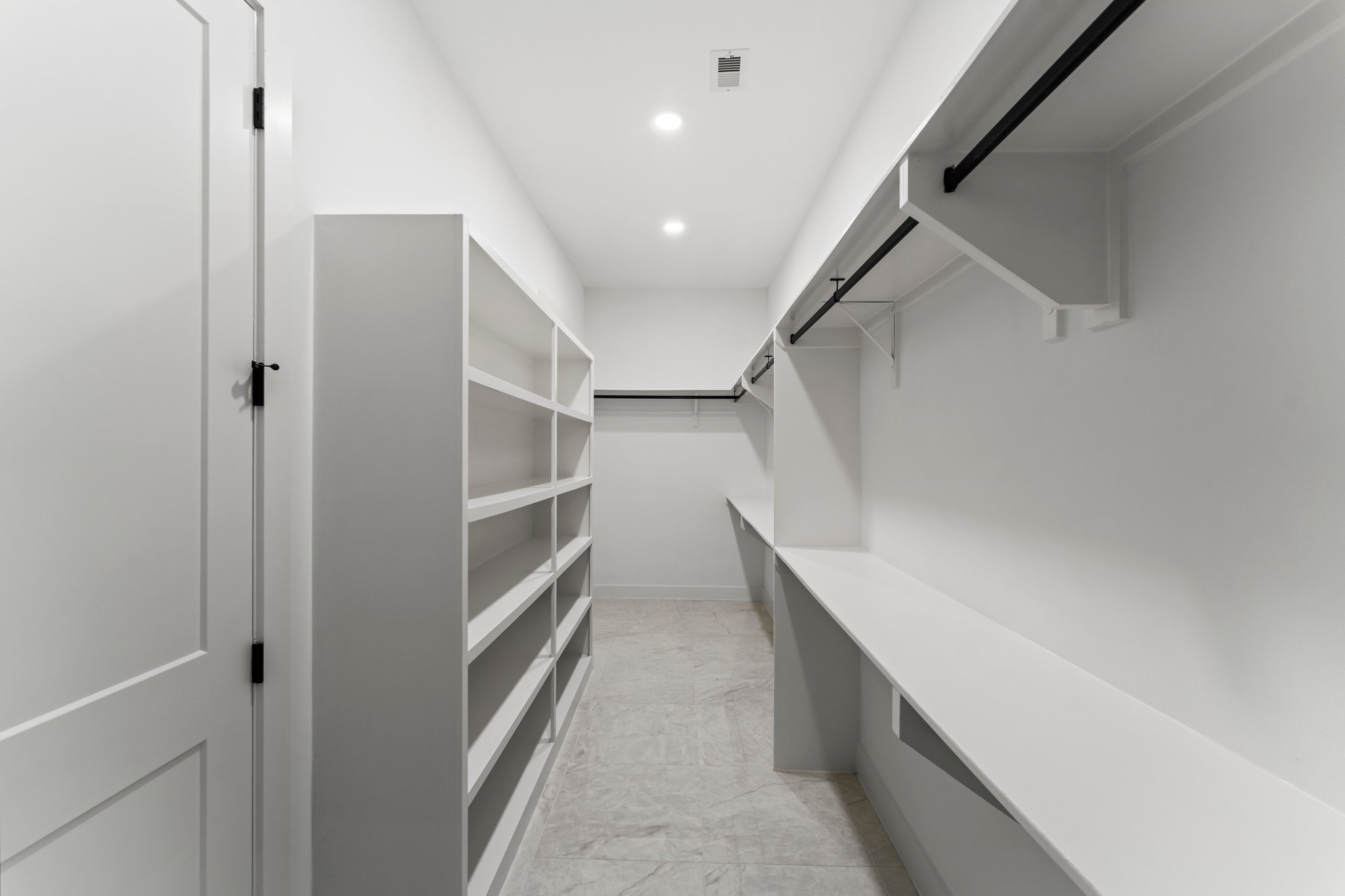 7407 Sawgrass Terrace Spring, TX 77389 - Photo 26 of 46 Primary Walk-in Closet