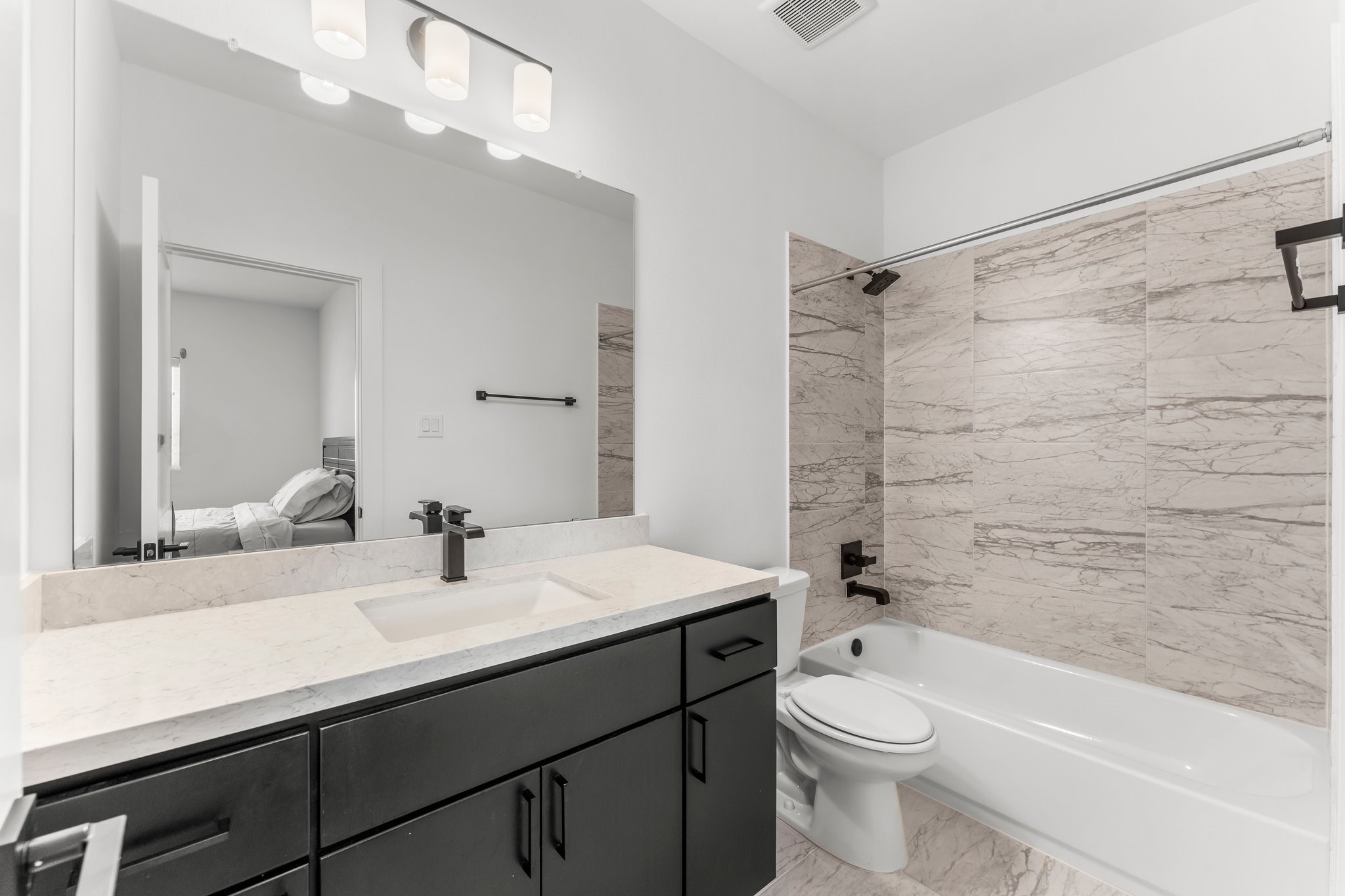 7407 Sawgrass Terrace Spring, TX 77389 - Photo 35 of 46 Bedroom #5 bath