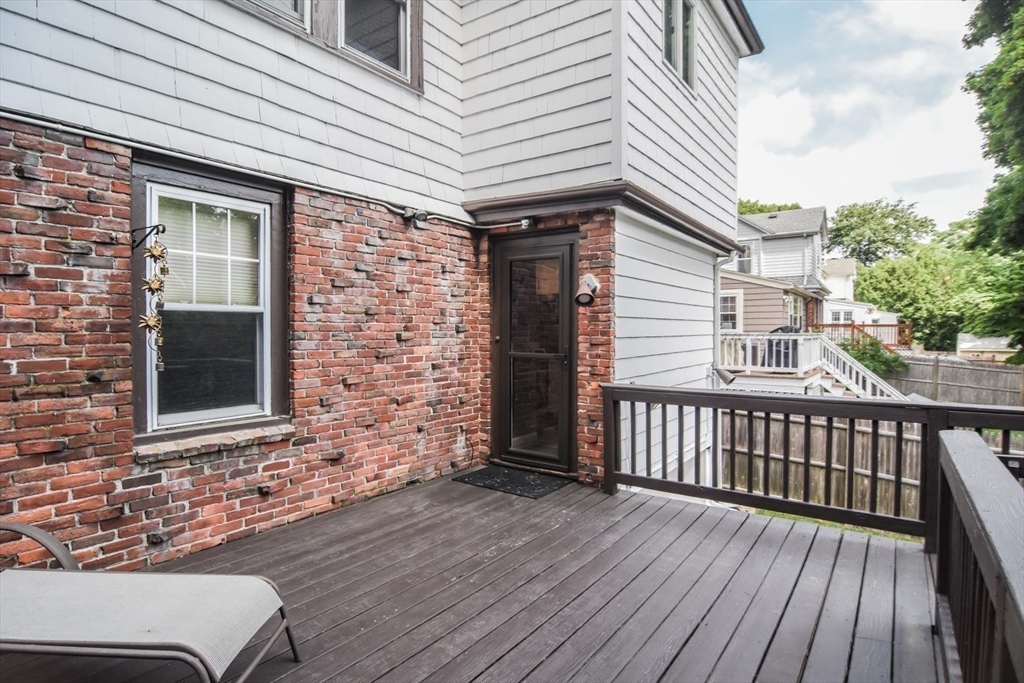 291 Russett Road Brookline, MA 02467 - Photo 17 of 23