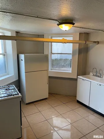 $375,000 | 805 West 2nd Street, Davenport, IA 52802