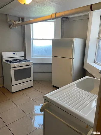$375,000 | 805 West 2nd Street, Davenport, IA 52802