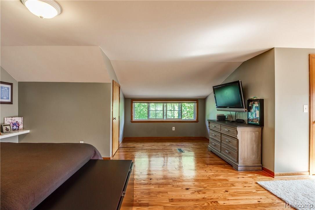 82 Wellesley Drive Pleasant Ridge, MI 48069 - Photo 30 of 45 Interiors (17 of 31).jpg