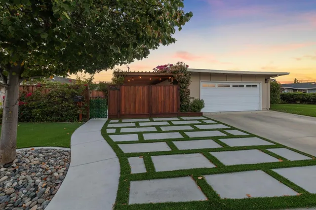 $2,090,000 | 3342-3344 Los Prados Street, San Mateo, CA 94403