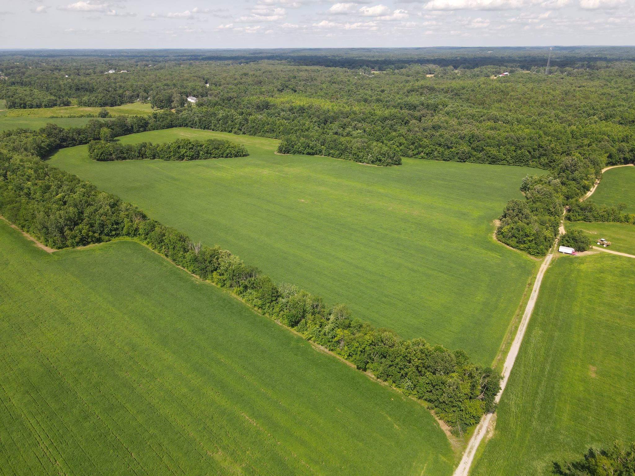 859 Cravens Road Savannah, TN 38372 - Photo 15 of 40 a view of an ocean from a balcony