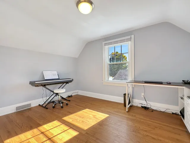 $189,900 | 217 1st Street, Menominee, MI 49858