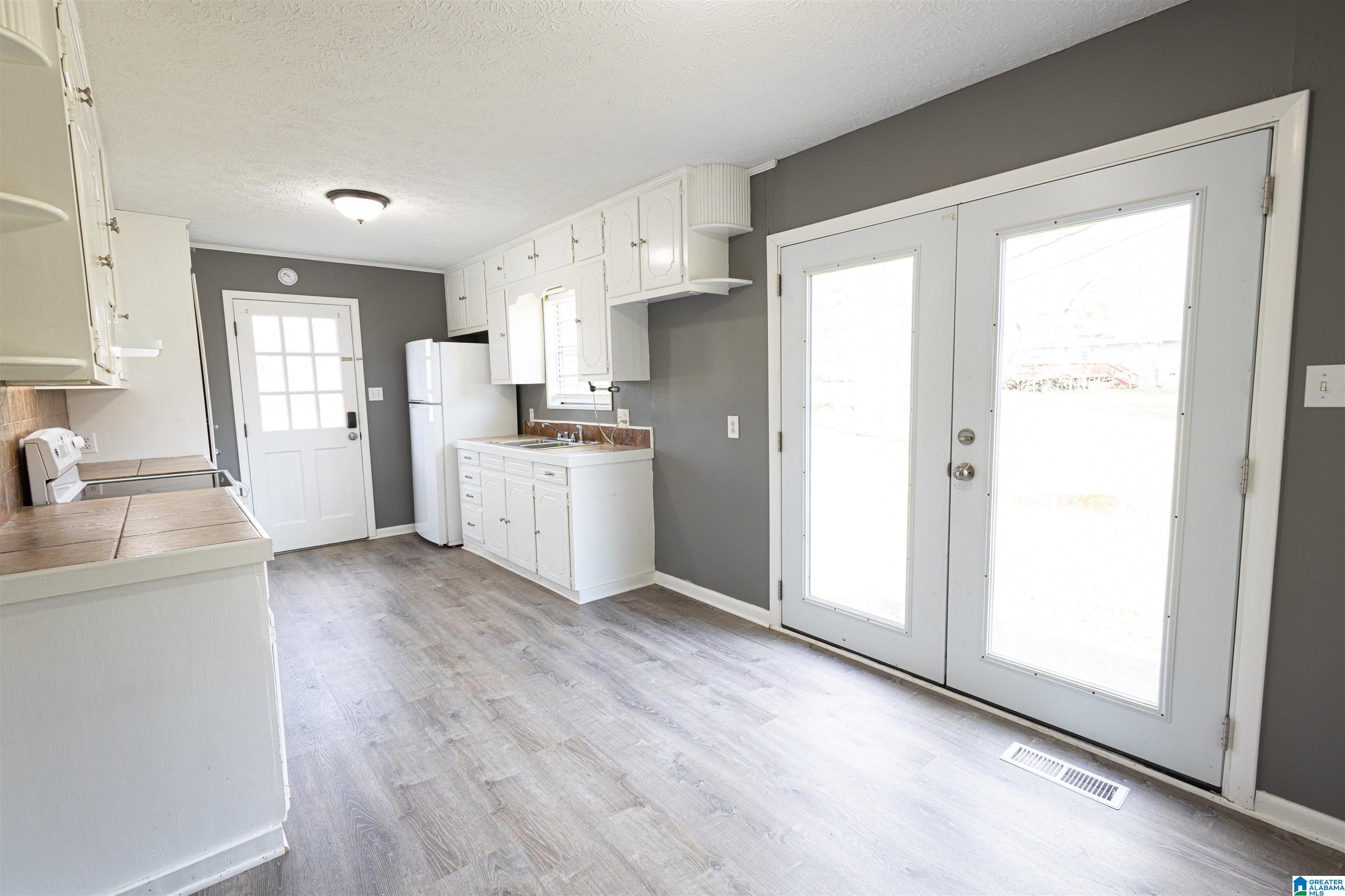 700 Oldfield Road Sylacauga, AL 35150 - Photo 3 of 14 Gallery Image 3