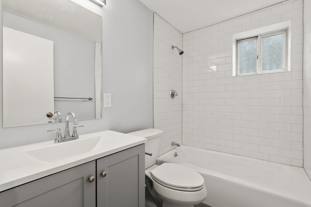 15 Staples Avenue, Unit 31 Everett, MA 02149 - Photo 11 of 12