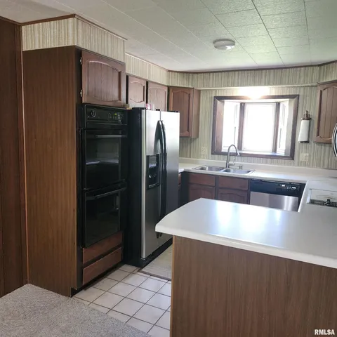 $144,999 | 10 Homestead Drive, Mount Vernon, IL 62864