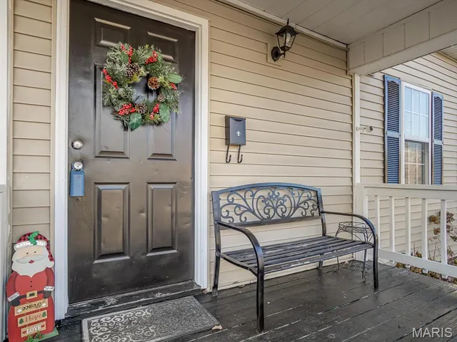 $135,000 | 327 Collinsville Avenue, Collinsville, IL 62234