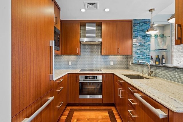 $2,050,000 | 40 Battery Street, Unit 309, Boston, MA 02109