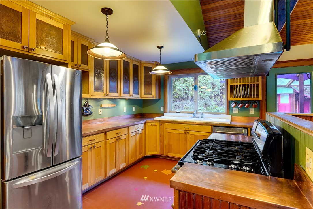 6204 Guemes Island Road Anacortes, WA 98221 - Photo 11 of 31 Gallery Image 11