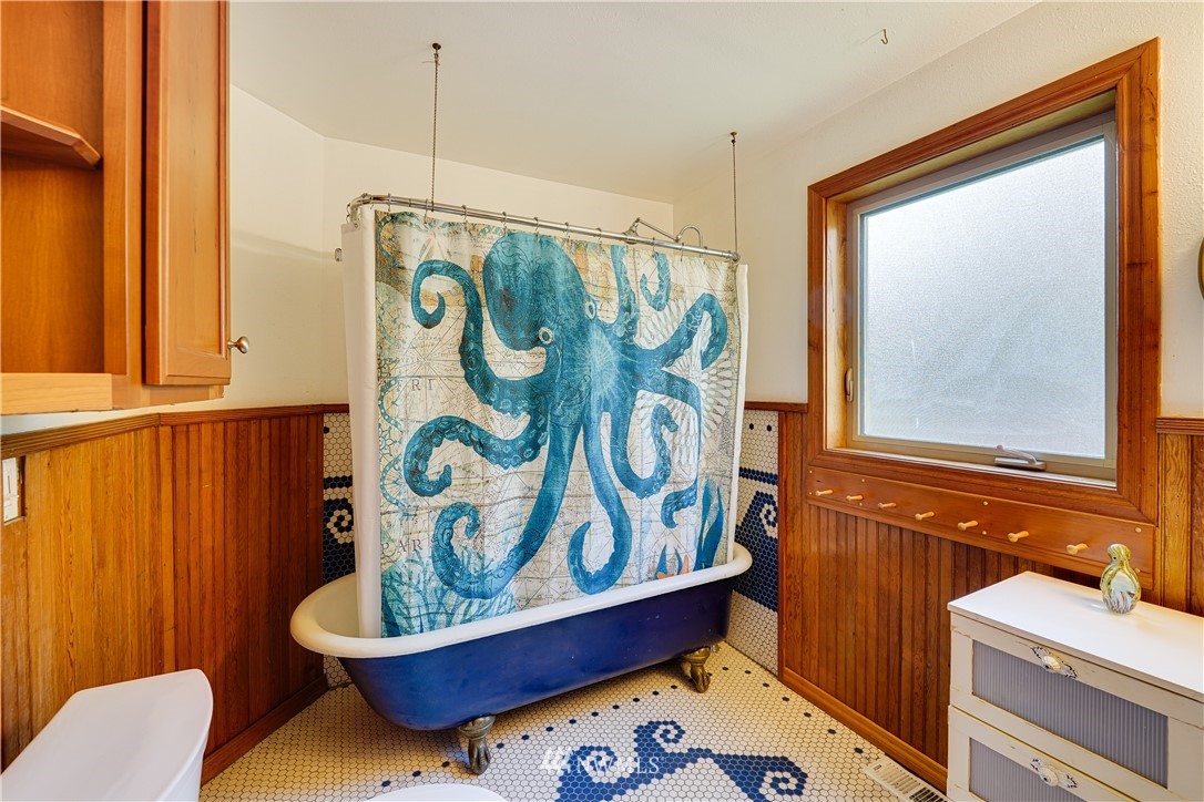 6204 Guemes Island Road Anacortes, WA 98221 - Photo 16 of 31 Gallery Image 16
