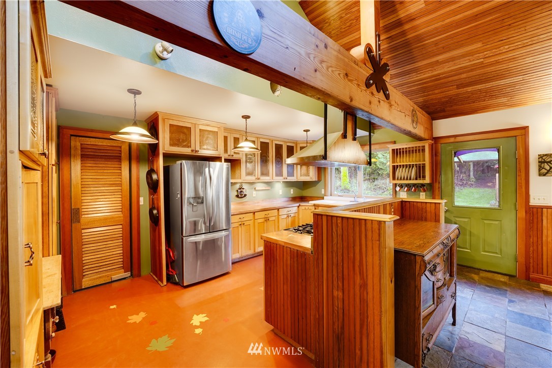 6204 Guemes Island Road Anacortes, WA 98221 - Photo 9 of 31 Gallery Image 9