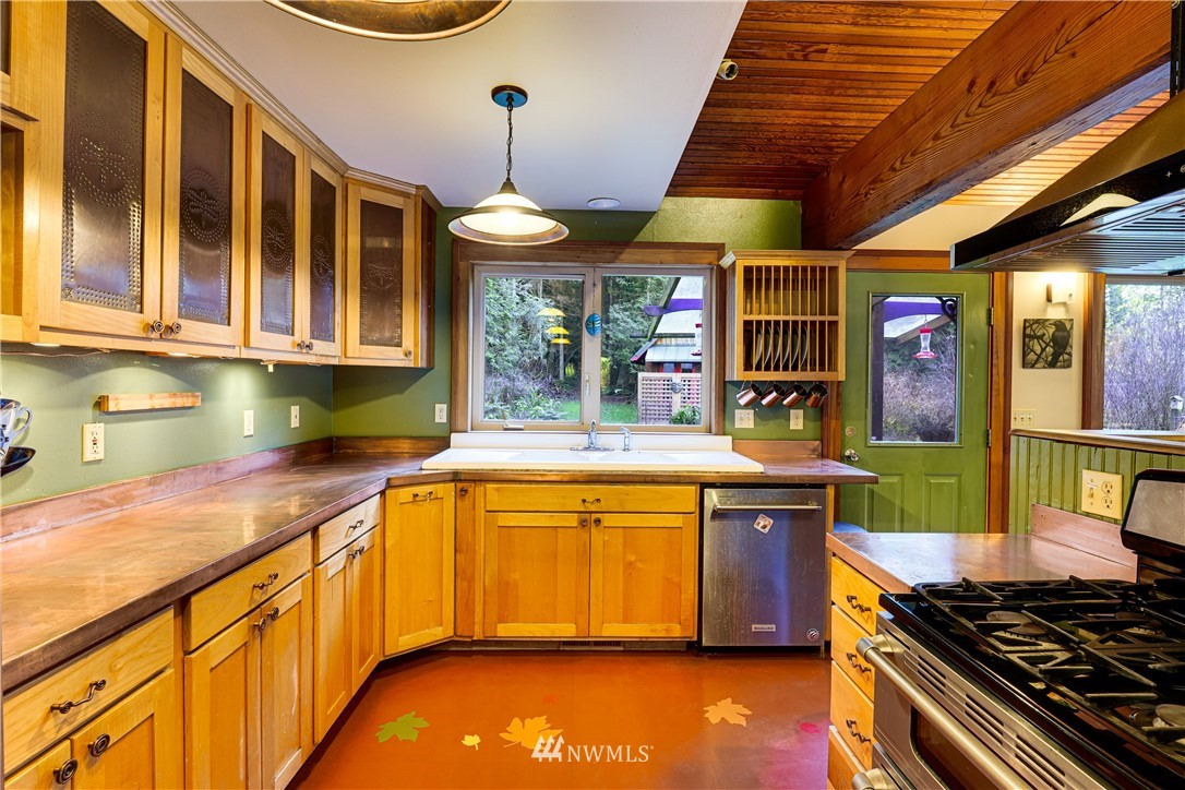 6204 Guemes Island Road Anacortes, WA 98221 - Photo 10 of 31 Gallery Image 10