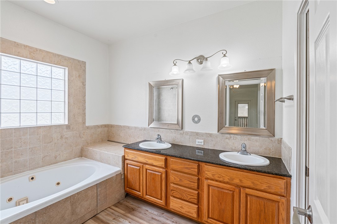 14213 Playa Del Rey Corpus Christi, TX 78418 - Photo 15 of 23