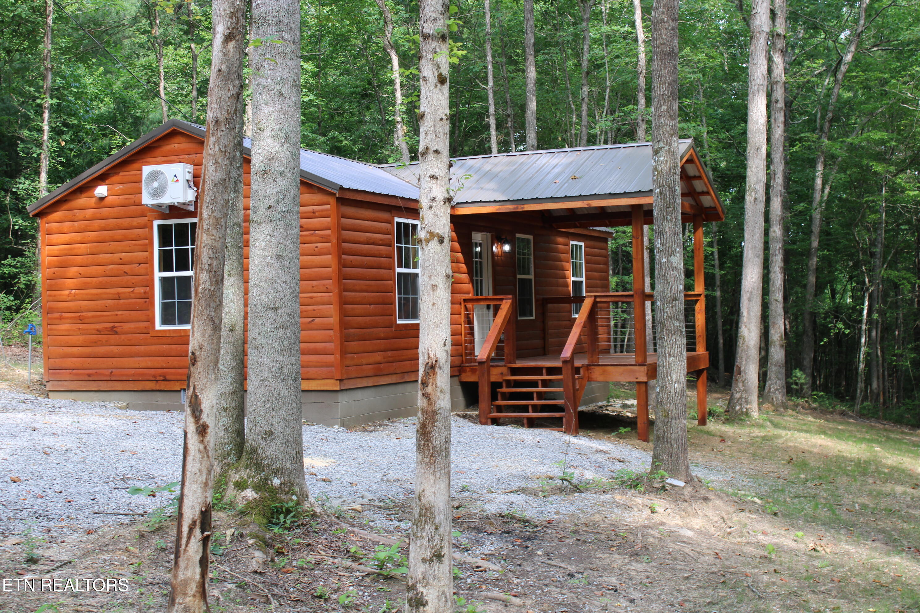 137 John Cox Road Deer Lodge, TN 37726 - Photo 4 of 43 IMG_0321