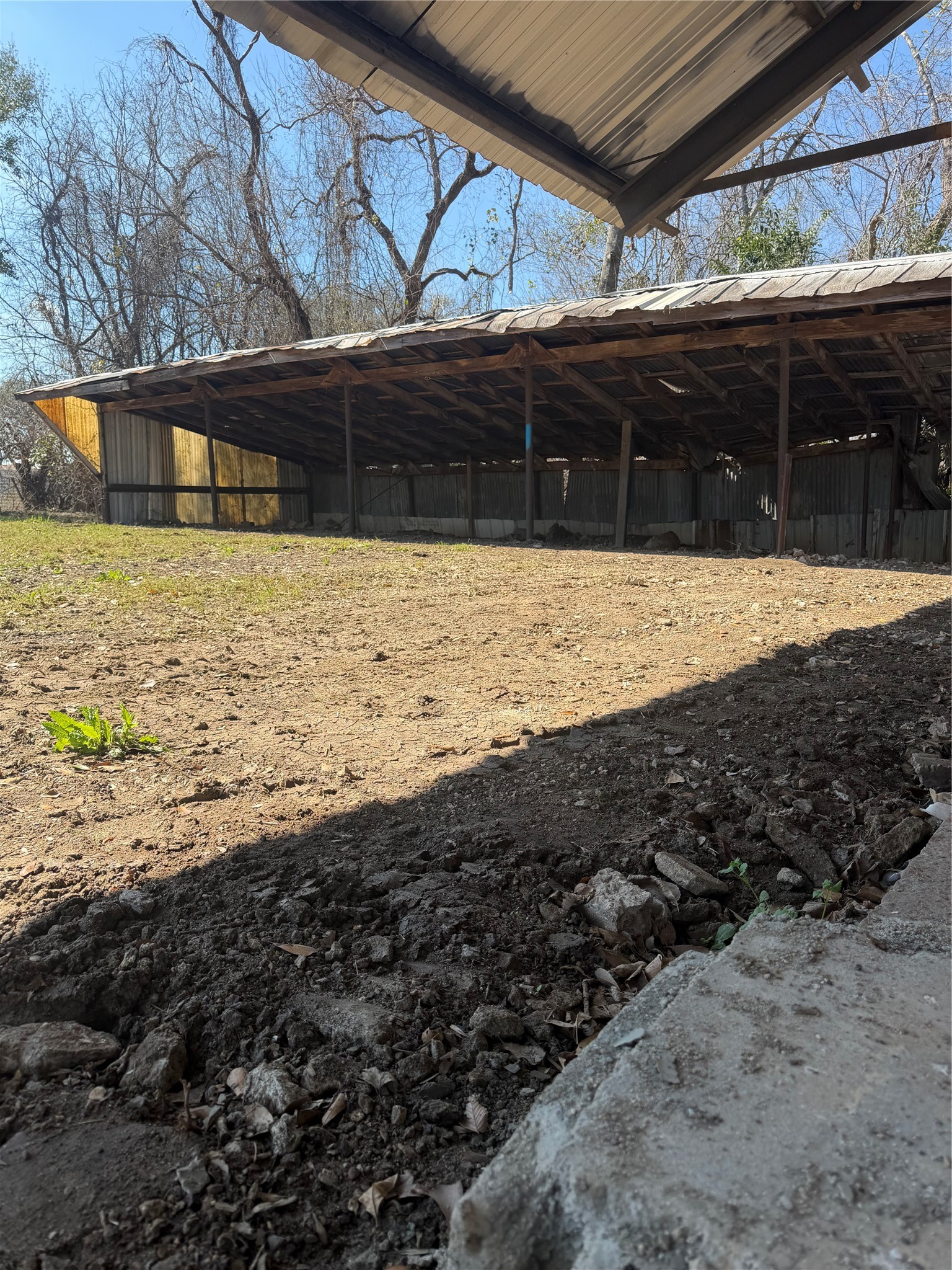6822 Stearns Street Houston, TX 77021 - Photo 3 of 13 a view of a yard