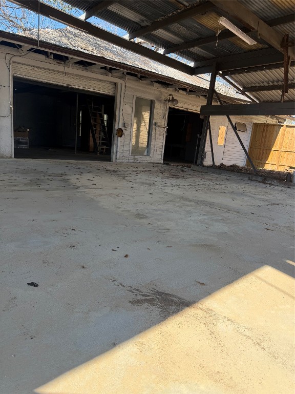 6822 Stearns Street Houston, TX 77021 - Photo 6 of 13 a view of an empty room