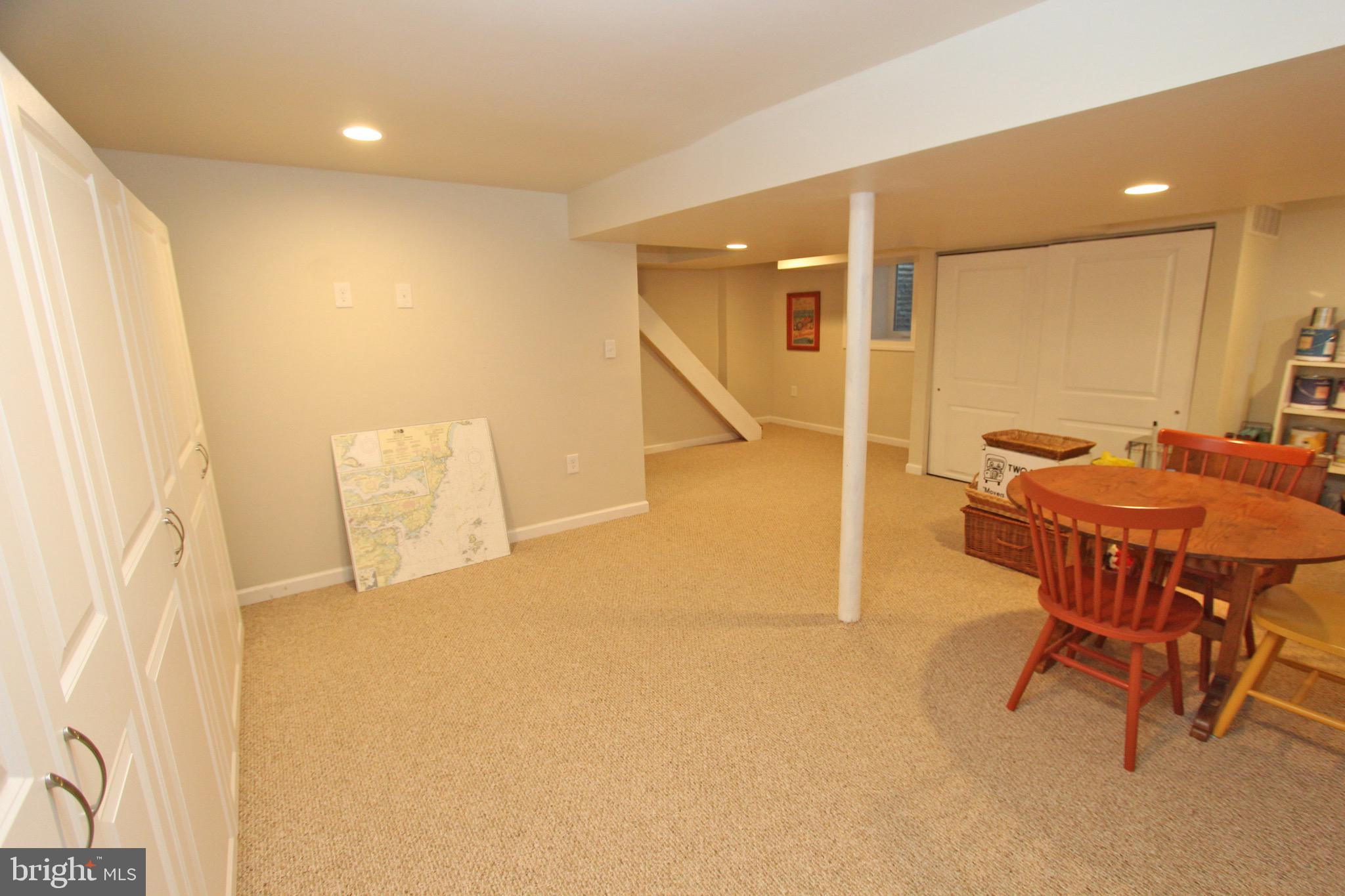 951 Conestoga Road Berwyn, PA 19312 - Photo 33 of 41 a dining room with furniture and a table