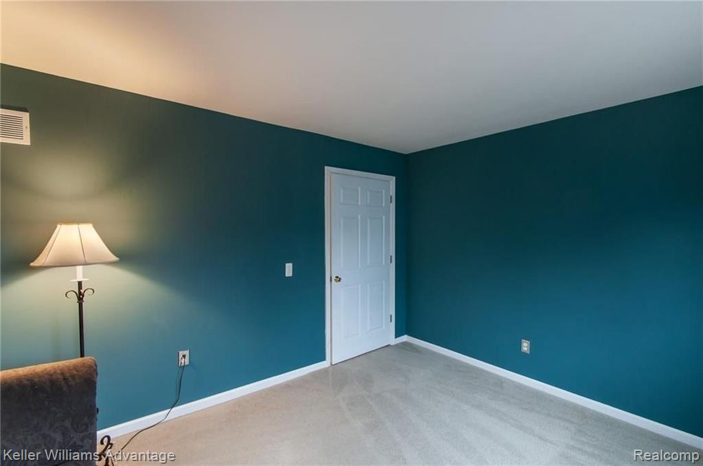 649 South Crooks Road Clawson, MI 48017 - Photo 18 of 27