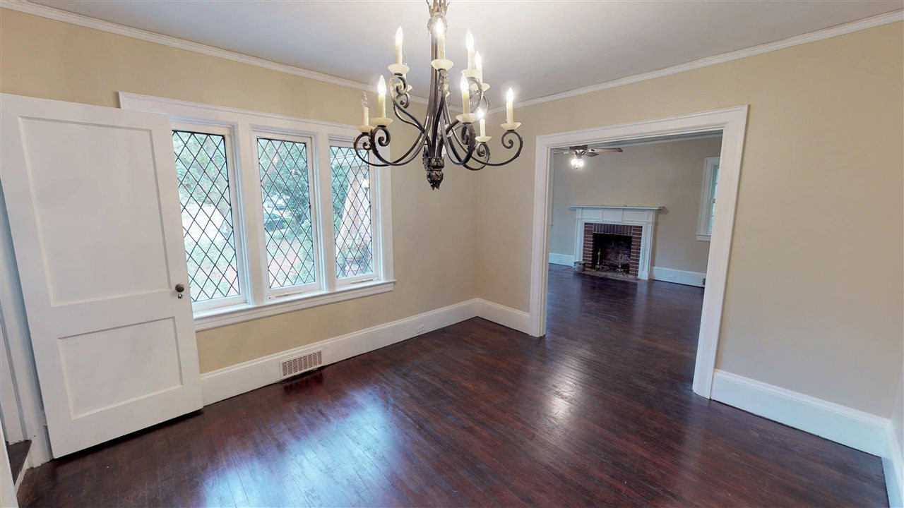 111 Berkshire Road Raleigh, NC 27608 - Photo 3 of 25 Photo 3
