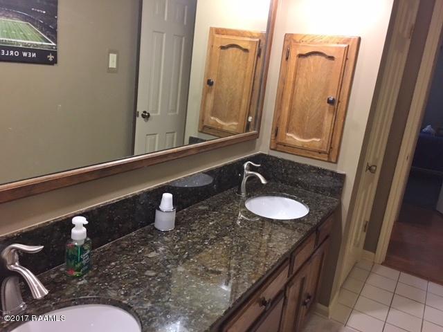 307 Camino Real Road Lafayette, LA 70503 - Photo 8 of 13 Master Bath