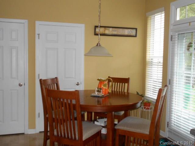 8535 Ridgeline Lane Charlotte, NC 28269 - Photo 3 of 10