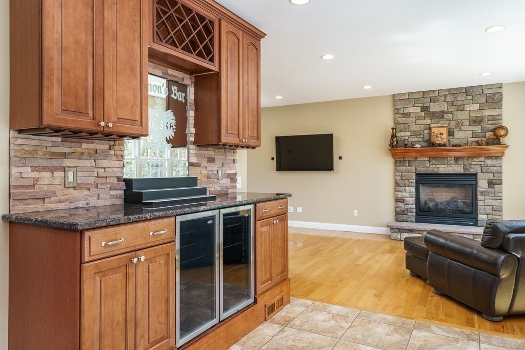 21 Valley Road Southampton, MA 01073 - Photo 12 of 42