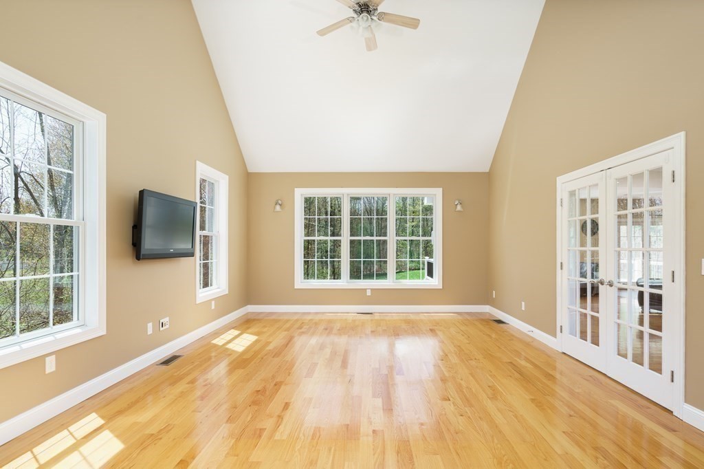 21 Valley Road Southampton, MA 01073 - Photo 17 of 42