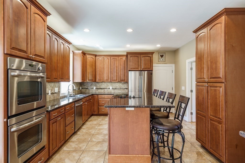 21 Valley Road Southampton, MA 01073 - Photo 6 of 42