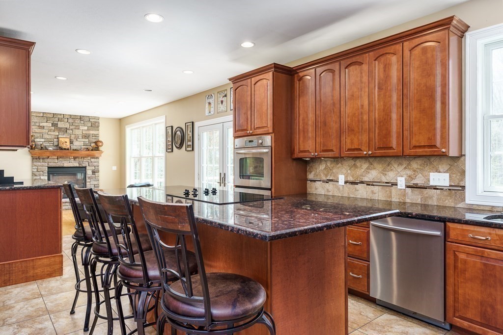 21 Valley Road Southampton, MA 01073 - Photo 8 of 42