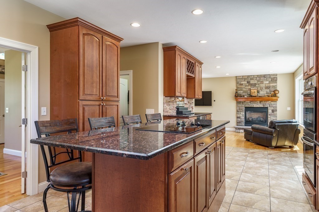 21 Valley Road Southampton, MA 01073 - Photo 10 of 42