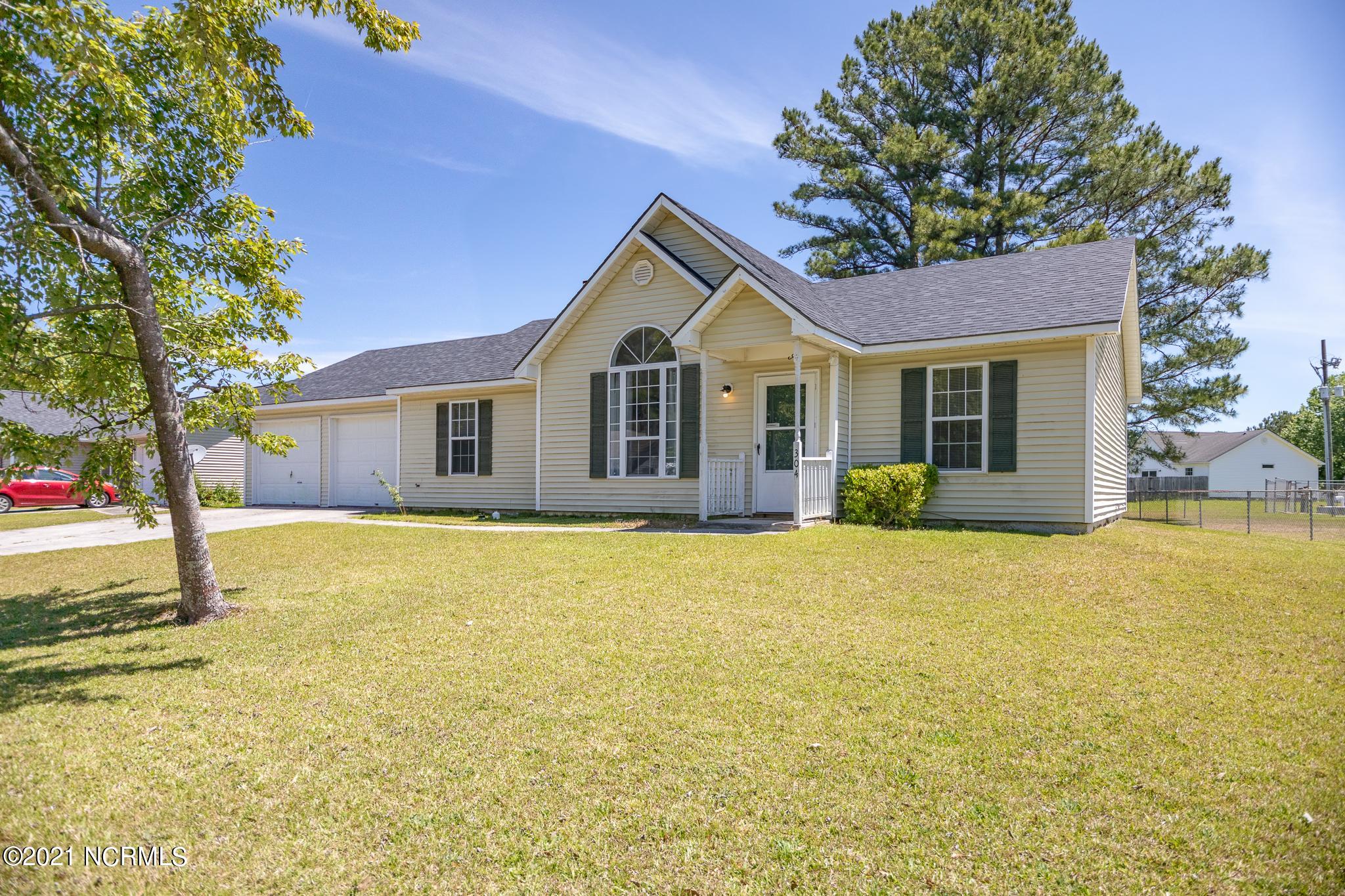 304 Running Road Jacksonville, NC 28546 - Photo 2 of 26 304 RUNNING RD- 2