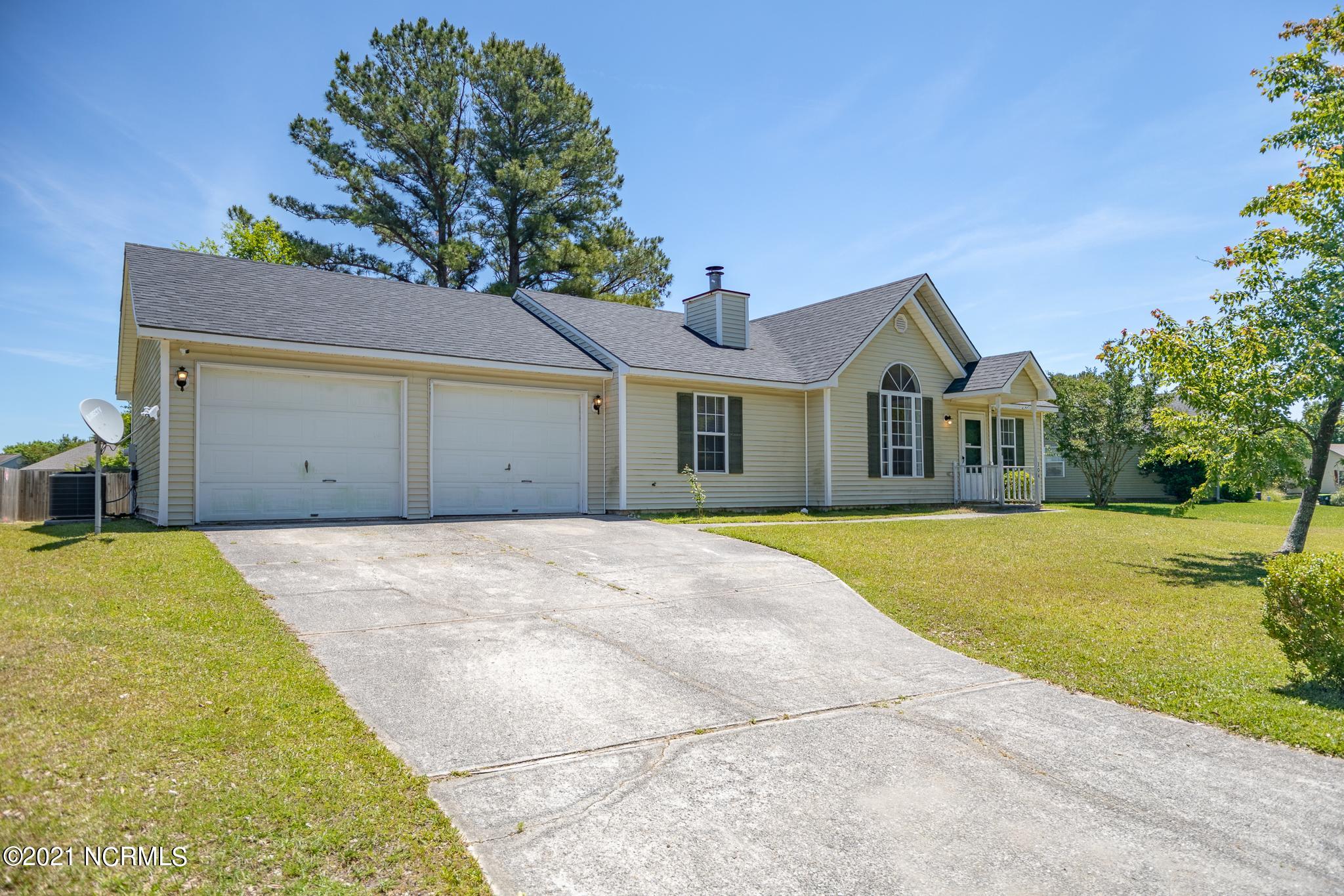 304 Running Road Jacksonville, NC 28546 - Photo 3 of 26 304 RUNNING RD- 3