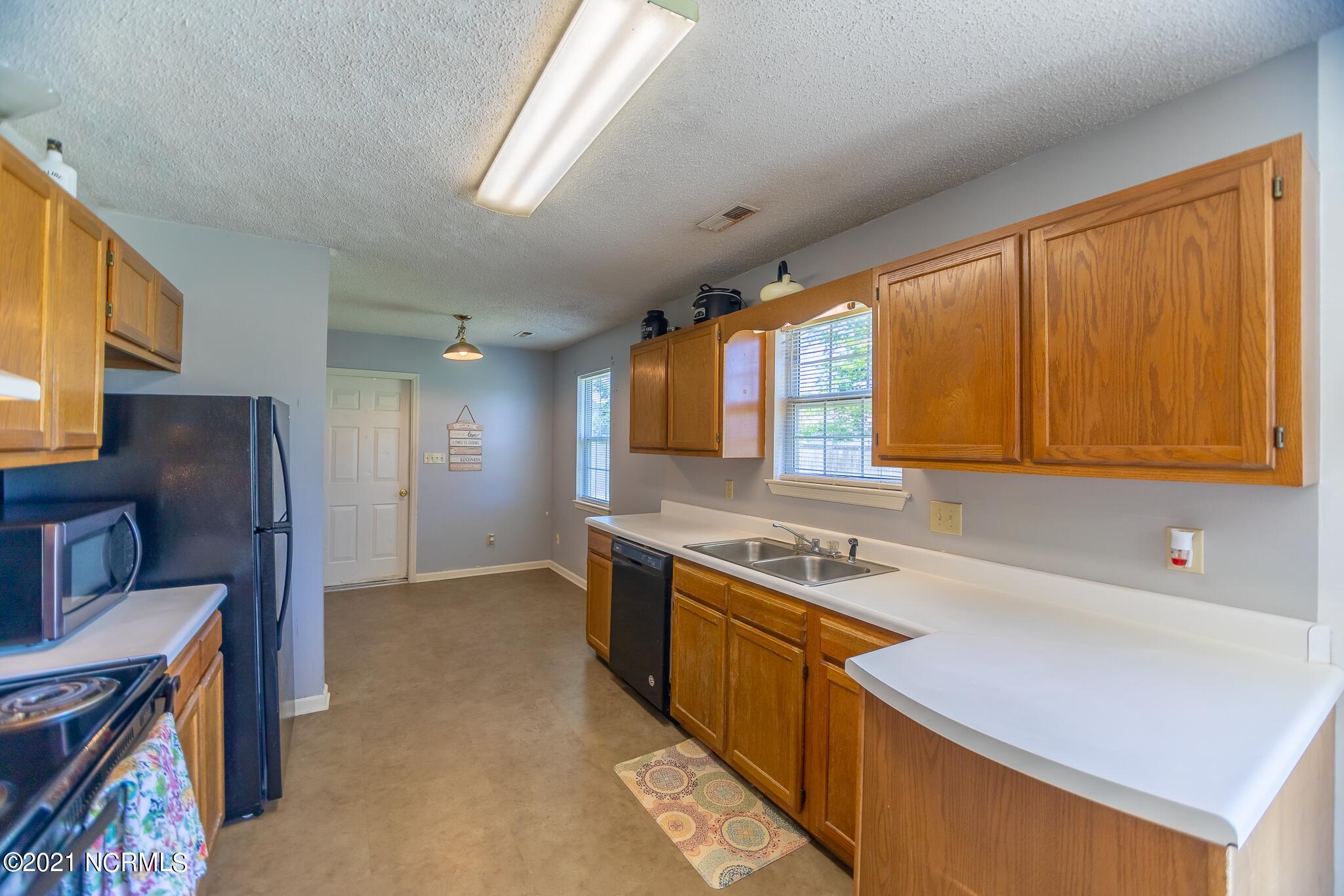 304 Running Road Jacksonville, NC 28546 - Photo 9 of 26 304 RUNNING RD- 9