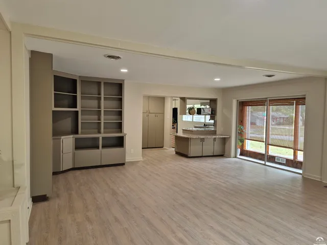 $350,000 | 1704 West 20th Street, Lawrence, KS 66046