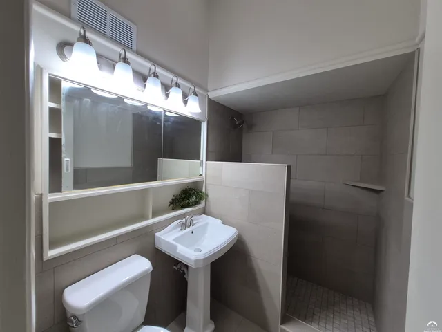 $350,000 | 1704 West 20th Street, Lawrence, KS 66046