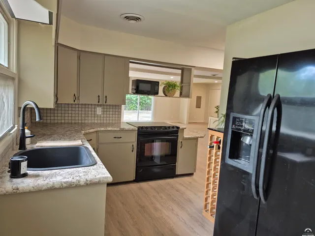 $350,000 | 1704 West 20th Street, Lawrence, KS 66046