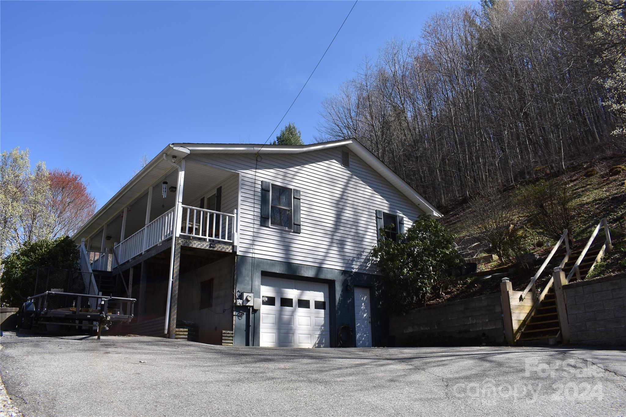 7500 Meat Camp Road Todd, NC 28684 - Photo 8 of 38 Gallery Image 8
