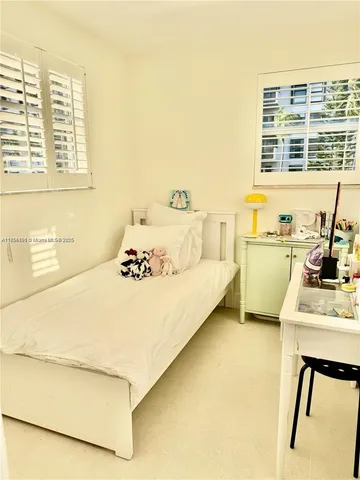 $4,500 | 555 Crandon Boulevard, Unit 32, Key Biscayne, FL 33149
